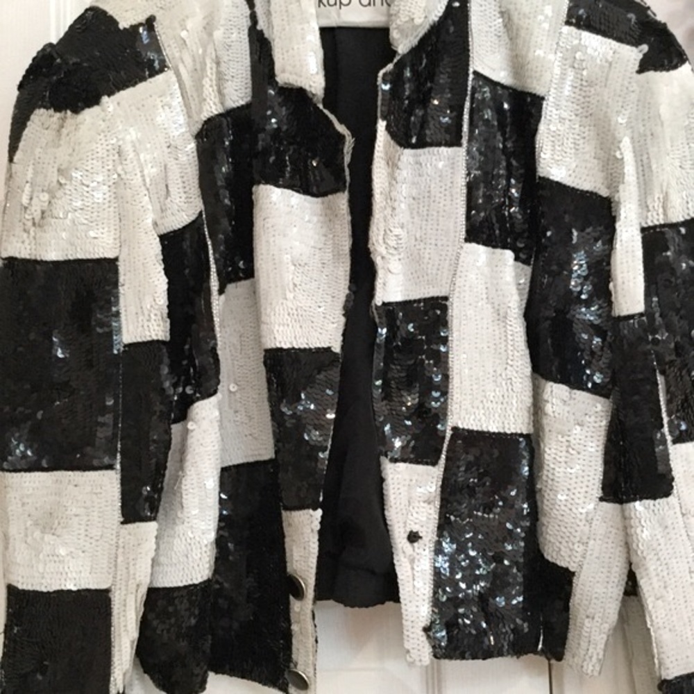 AMAZING Sequined Cropped Jacket - Picture 2 of 5
